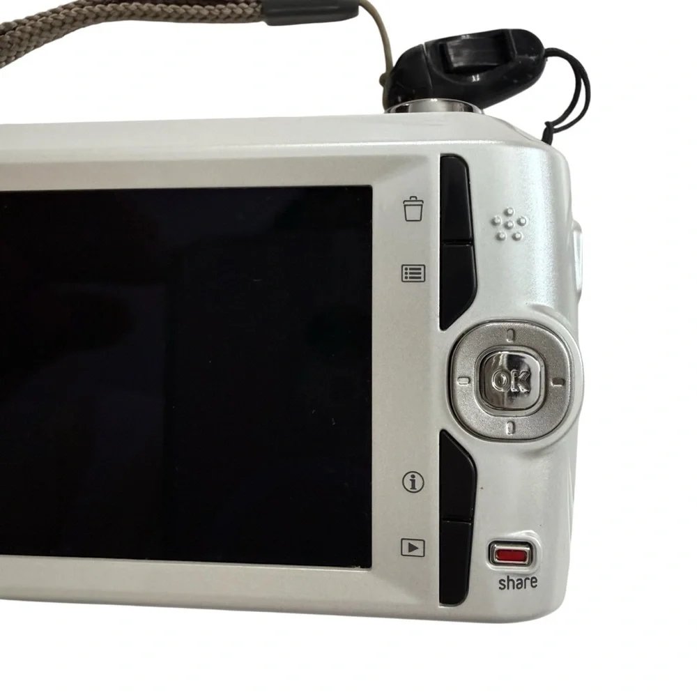 Kodak EasyShare 14MP Compact Digital Camera - Silver